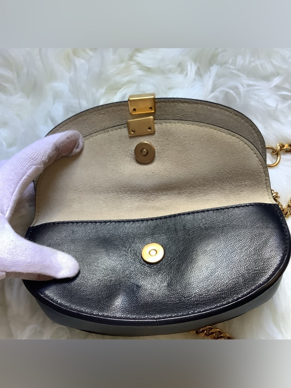 Chloé Georgia Belt Bag in black leather - Picture 3 of 16